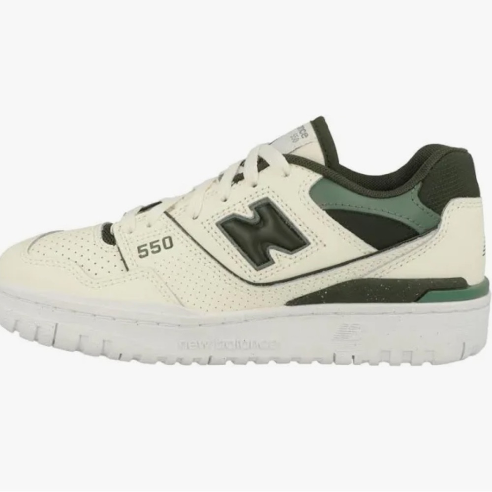 New Balance 550 Women's Beige and Green Sneakers